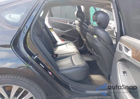 2015 Hyundai Genesis 5.0 z USA, uszkodzony, nr VIN KMHGN4JF5FU038797